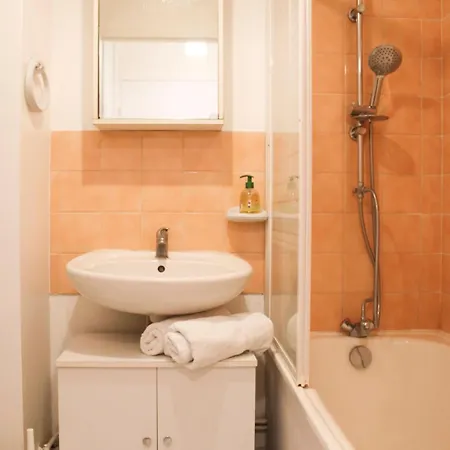 Appartamento Lovely 1-bedroom Near Park