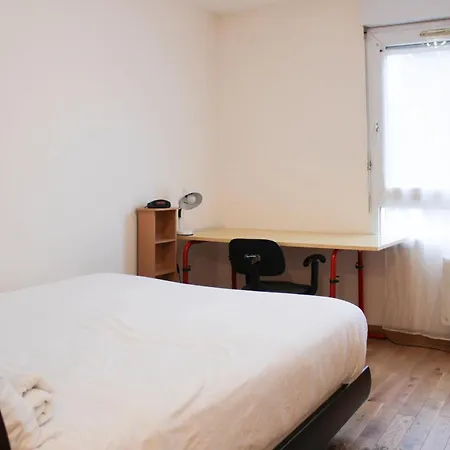 Lovely 1-bedroom Near Park Appartamento